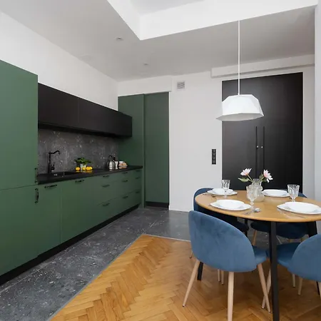 דירה Spacious And Elegant In With Parking Near Pge By Renters *