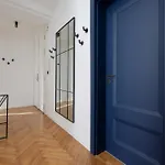 Appartement Spacious And Elegant In With Parking Near Pge By Renters