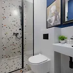Spacious And Elegant In With Parking Near Pge By Renters Appartement Varsovie
