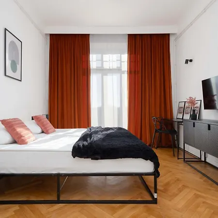 Апартаменты Spacious And Elegant In With Parking Near Pge By Renters *